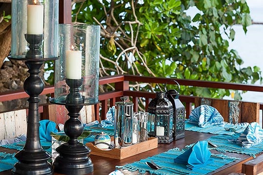 Outdoor dining details